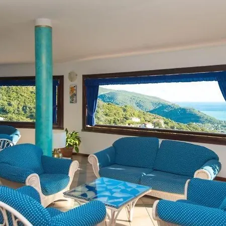 Pietre Rosse Apartmanhotel Centola